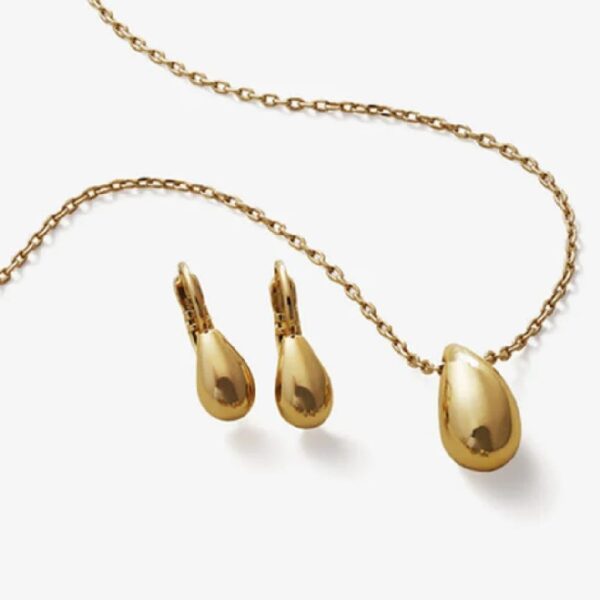 Colección Gota. Collar y aretes . Yanbal