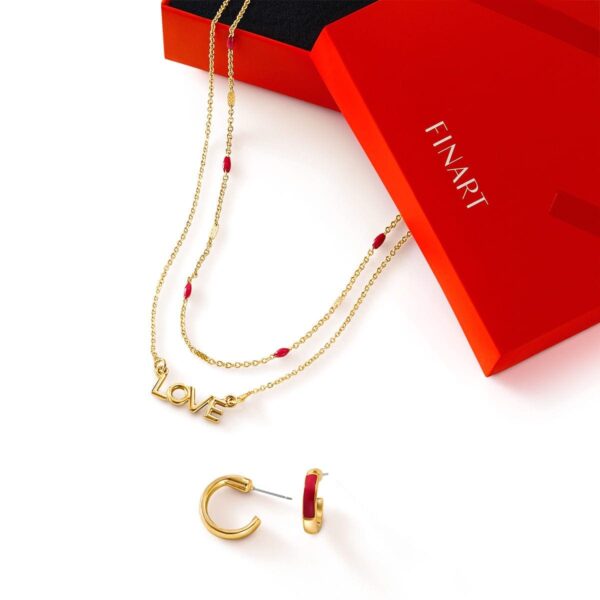 Red Lover. Set de collar y aretes . Esika
