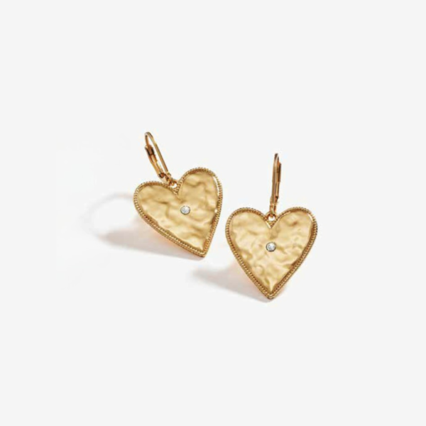 Aretes Detalles de corazón. Yanbal